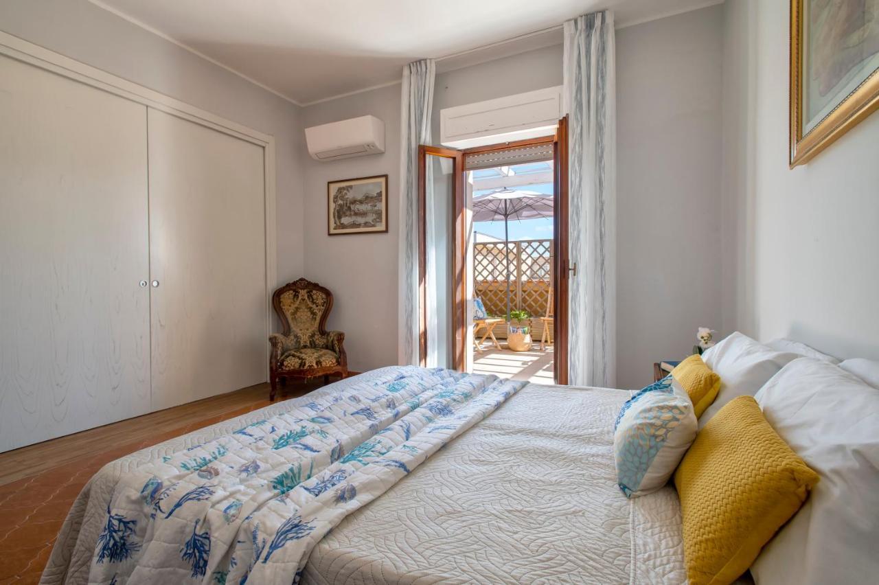 Lungomare Garibaldi - Attico A Due Passi Dal Mare Apartment อาลเกโร ภายนอก รูปภาพ