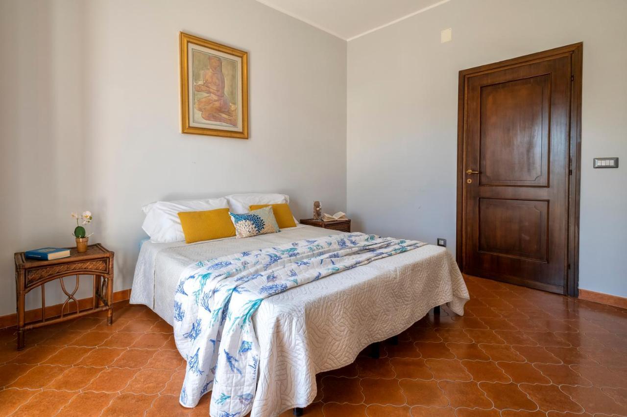Lungomare Garibaldi - Attico A Due Passi Dal Mare Apartment อาลเกโร ภายนอก รูปภาพ