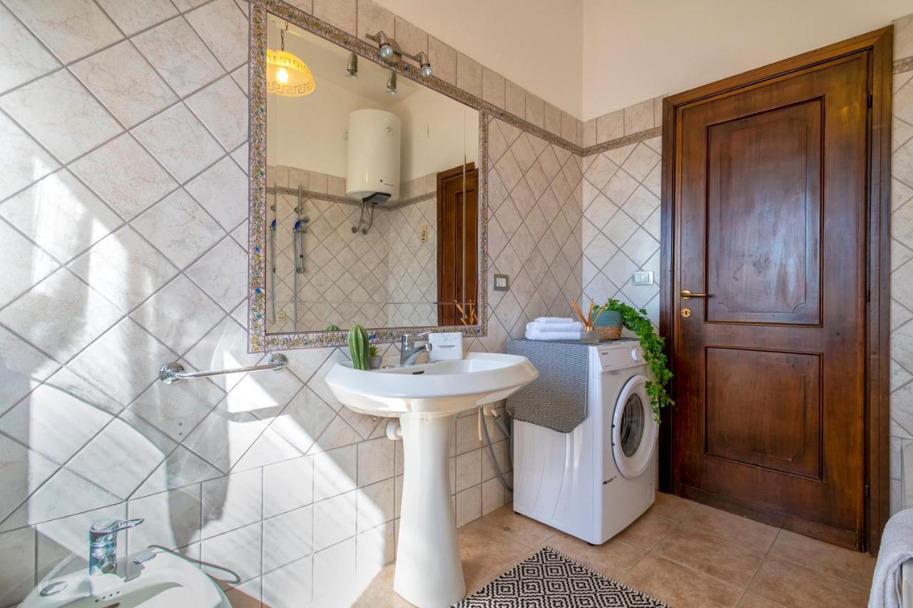 Lungomare Garibaldi - Attico A Due Passi Dal Mare Apartment อาลเกโร ภายนอก รูปภาพ